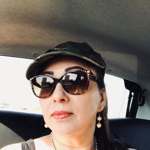 Meet your Posher, Nina